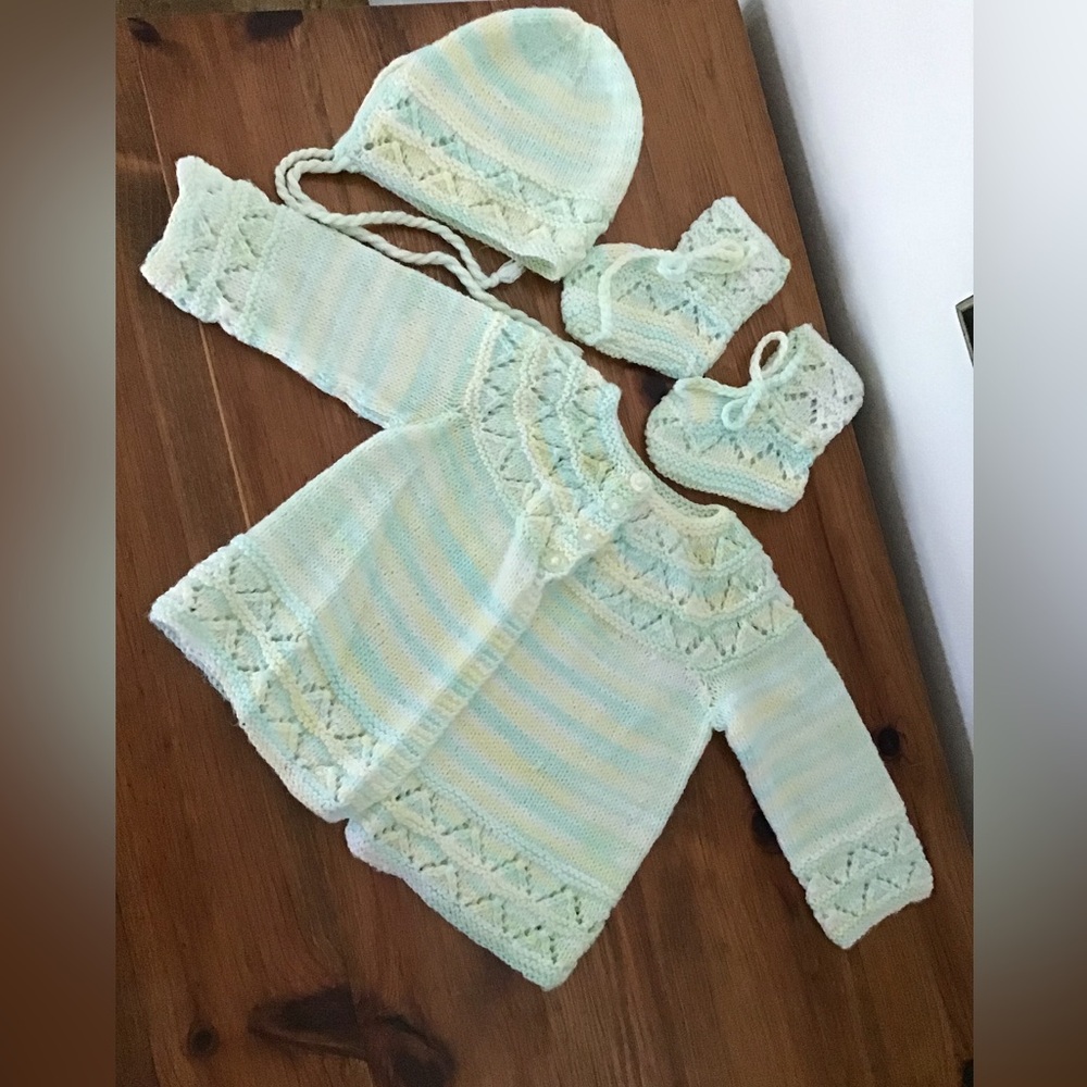 HAND KNITTED INFANT SET